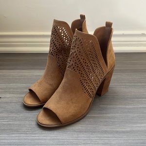 Perfect condition! Steve Madden Open Toe Bootie